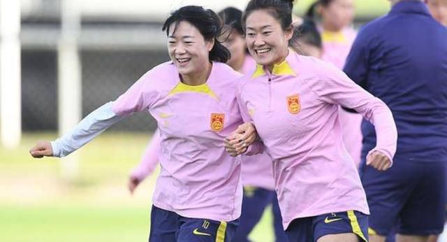 两个女人一下子