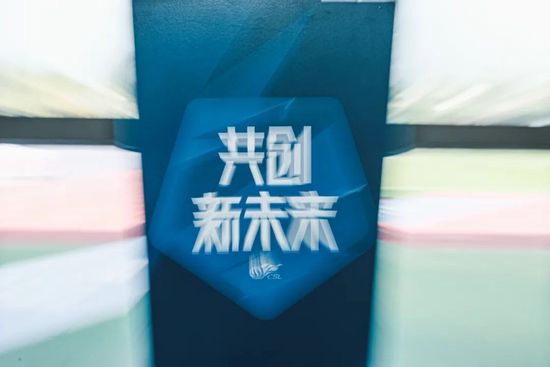 挺进领导美妇的雪臀